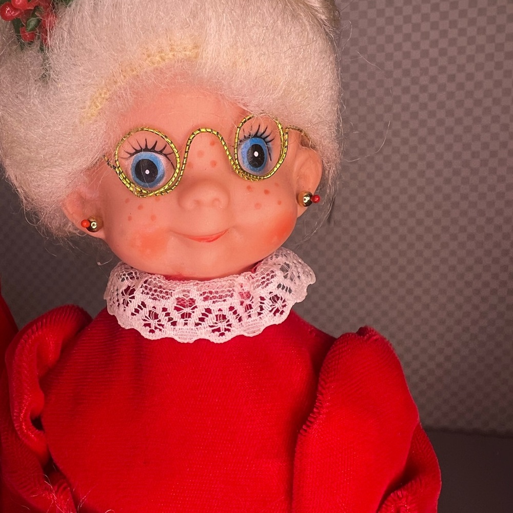 Vintage Crafted Christmas Mr and Mrs Santa Claus Doll Figures 13” - Picture 5 of 16